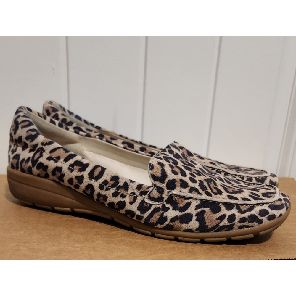 Easy Spirit seabide8 seabide size 8W 8 wide leopard cheetah shoes Leather